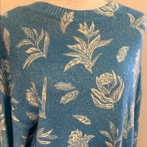 New Hatley Blue and Cream Floral Crewneck Sweater Fairy Coastal Cottage Sizel XL
